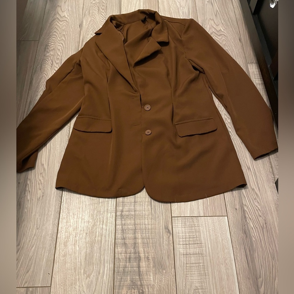 New Brown collared Buttoned Blazer - L